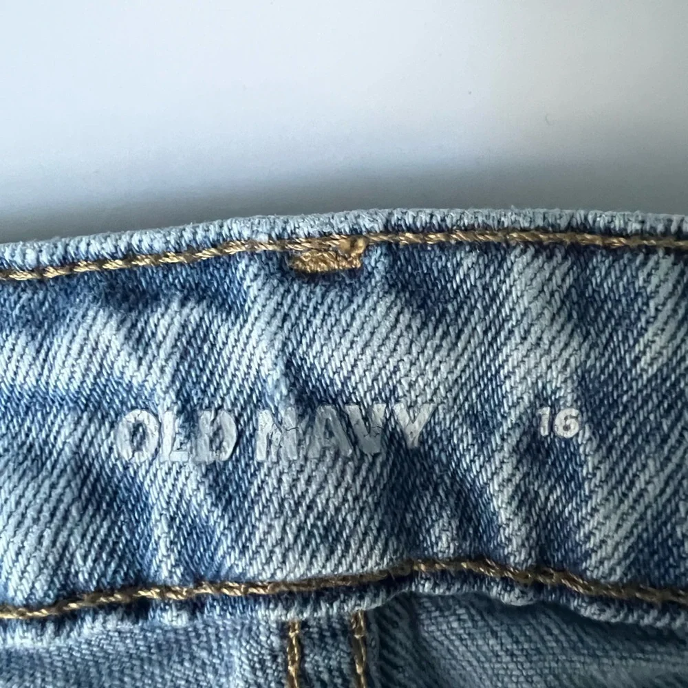 Old Navy Light Wash Women's Higher High Rise Flare Jeans - 16 - Picture 3 of 10